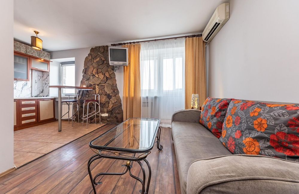 Подобово 2-х кімн, центр, Двірцева