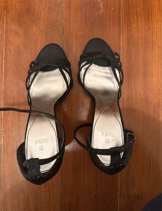 Sapato preto stilleto Zara