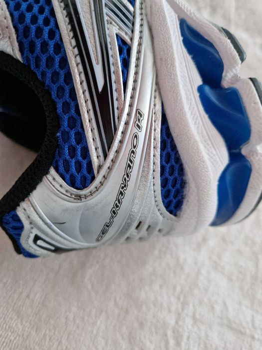 Ténis Asics Gel Kayano