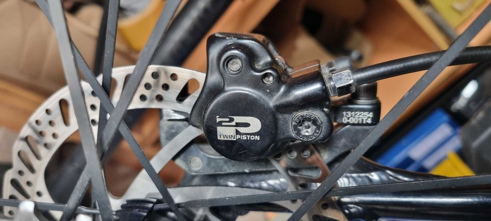 Specialized Stumpjumper , Manitou R7, Mavic Cross, Deore LX Hollowtech