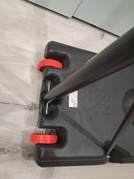 Kosz do koszykówki jak nowy