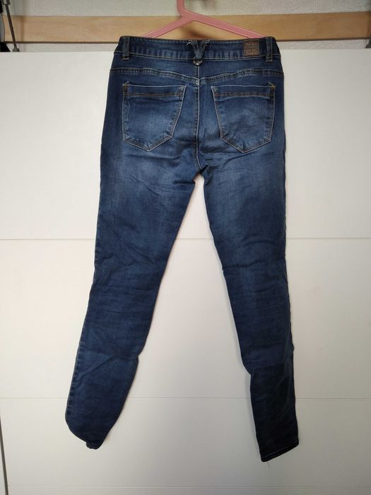 Spodnie jeansy r.158-164