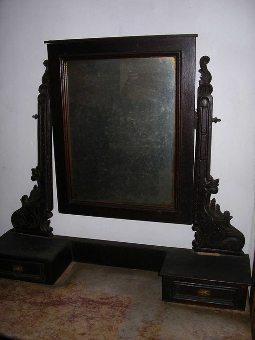 Toucador / Cómoda muito antigo, com Espelho