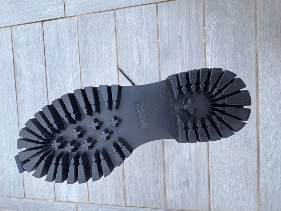 Botas pretas em pele MANGO [36]