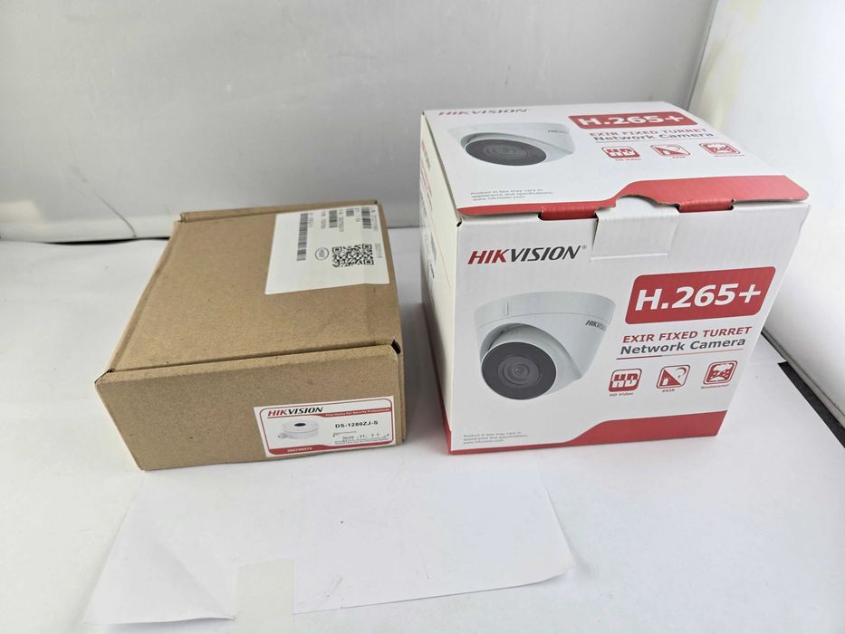 Kamera Hik Vision H.265+ + uchwyt Hik Vision DS-1280ZK-S