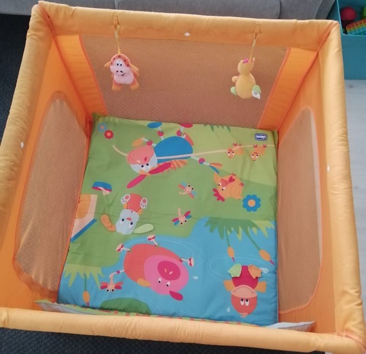 Chicco Square Playpen