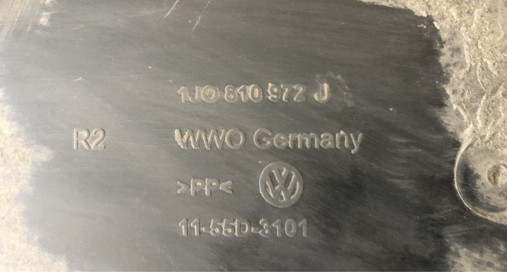 2 Resguardos trás guarda-lamas VW Golf 4 de 1998 a 2004