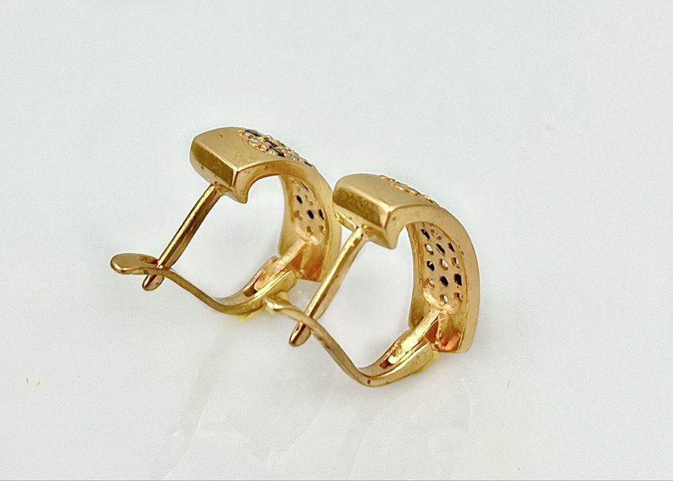 Золотые серьги 585