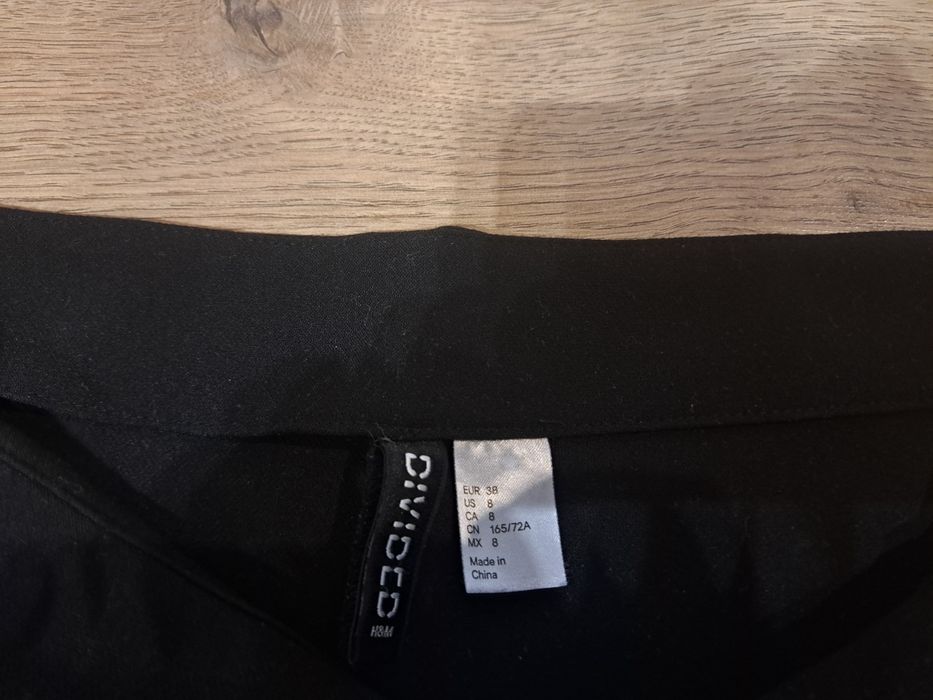 Spódniczka czarna mini 38 h&m z zamkami