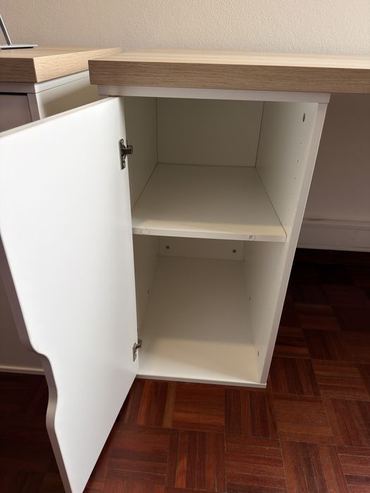 Mesa secretária