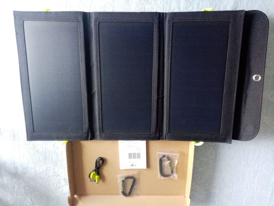 Ładowarka i power bank solarny 21W USB A/B/C