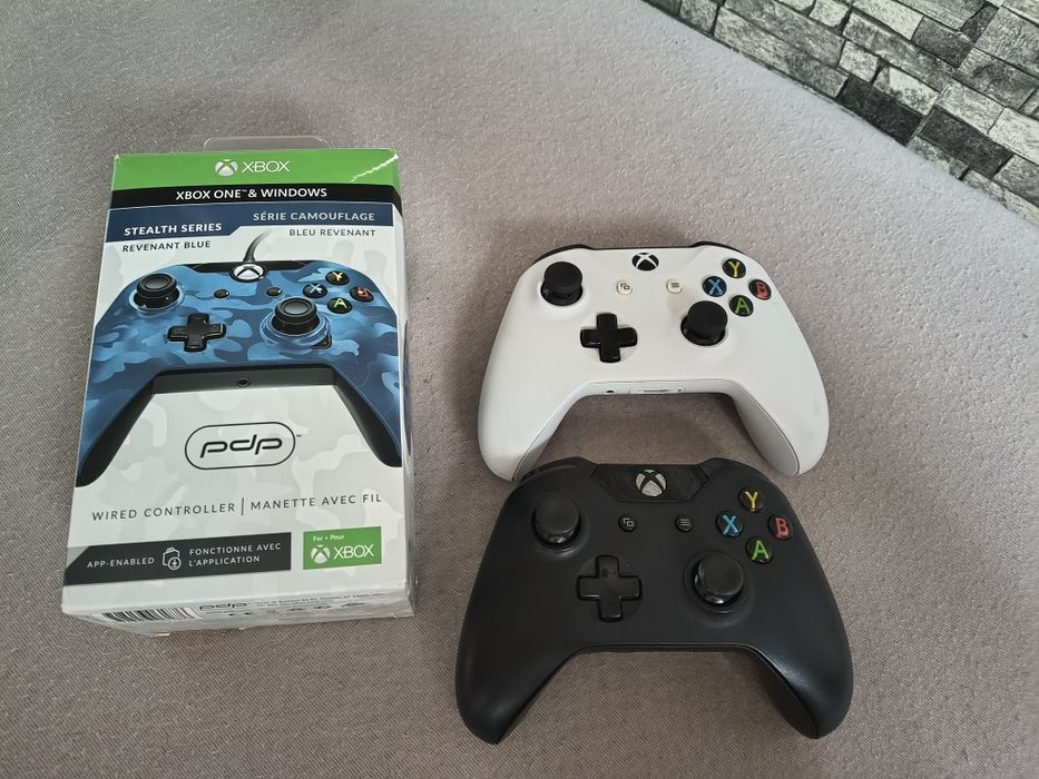 Kontrolery Xbox Sprawne różne ceny.