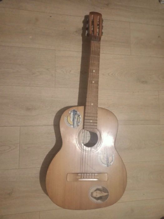Гитара-родом из СССр.