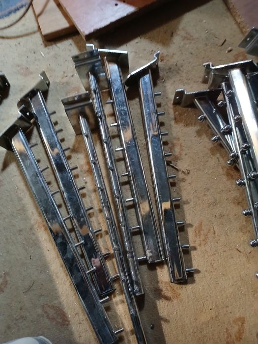 Wieszak zawieszka  na panel metalowa hromowa