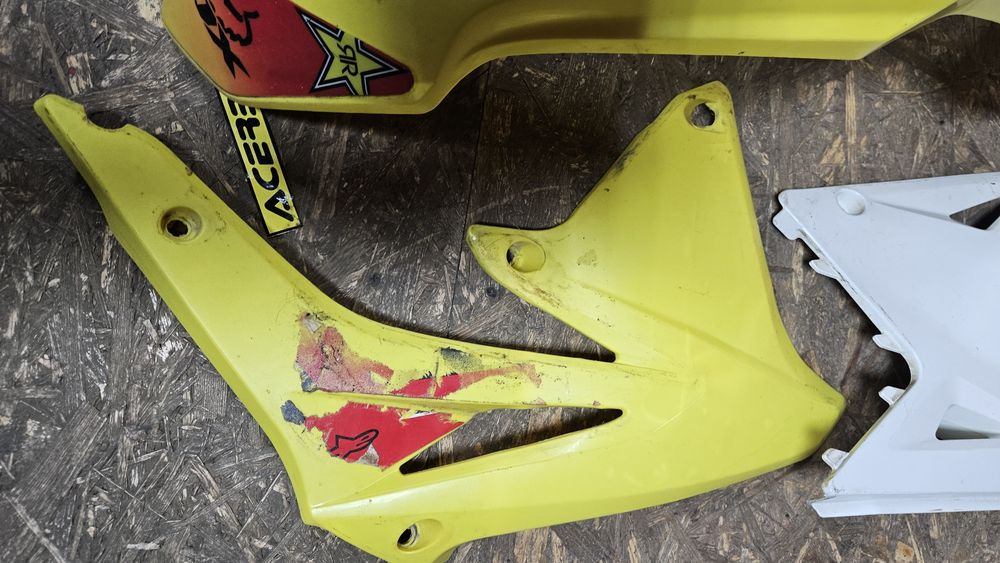 Plastiki suzuki rmz 450