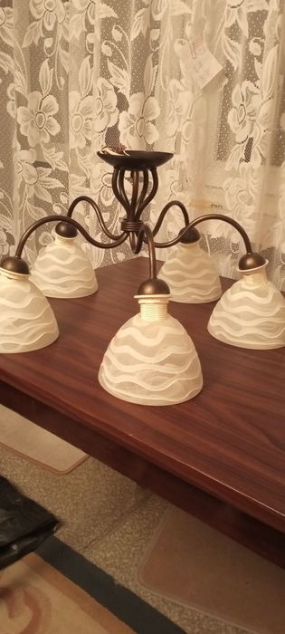 Żyrandol - lampa sufitowa