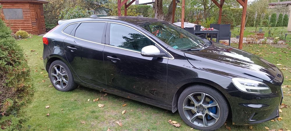 Sprzedam Volvo V40 D3 R design 2019