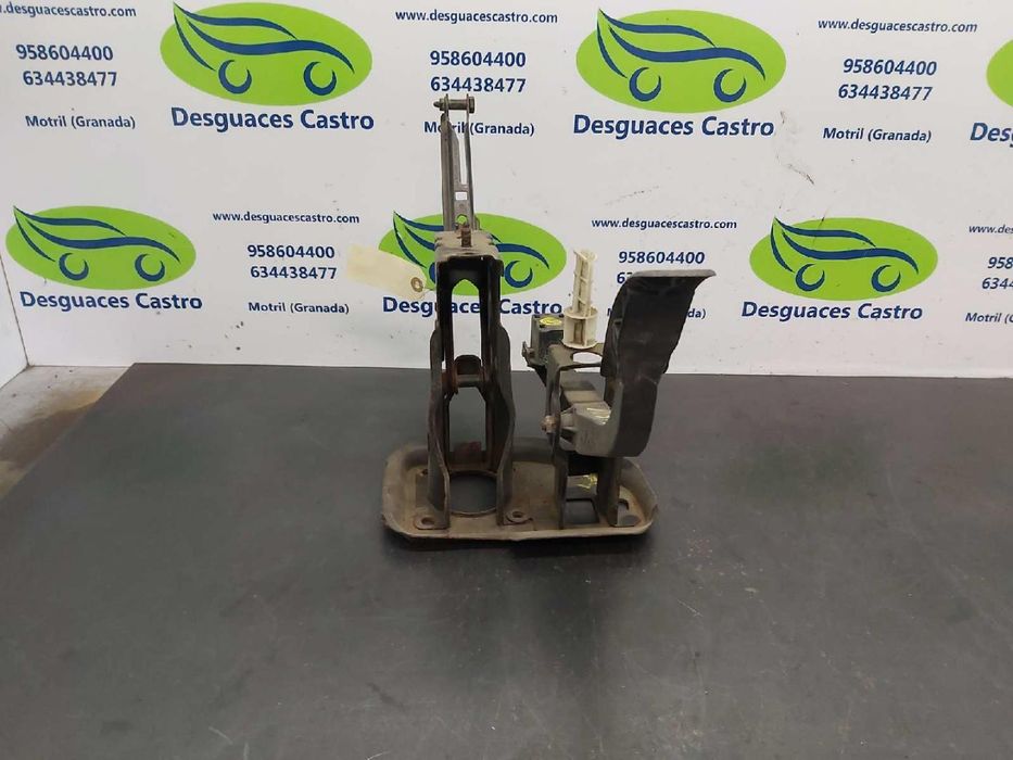 pedal de travão volkswagen golf iv berlina 1J110.1997