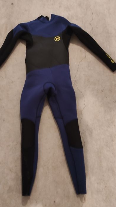 FATO Surf Deeply 12-14anos 4/3mm, como novo