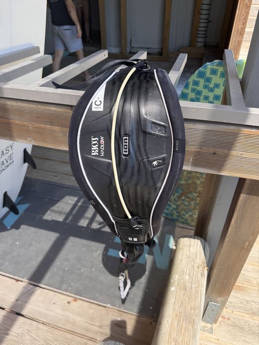 ION Riot CS 20 black Grey capsule Tam L / 52 (carbono)