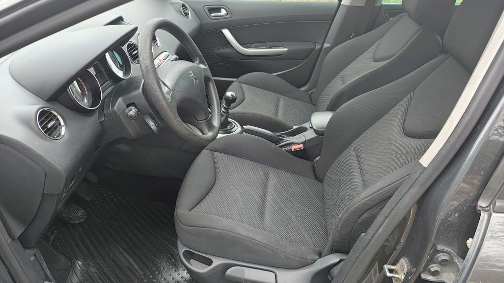 Sprzedam Peugeot 308 SW 2014r  1.6 e-HDi Active S&S