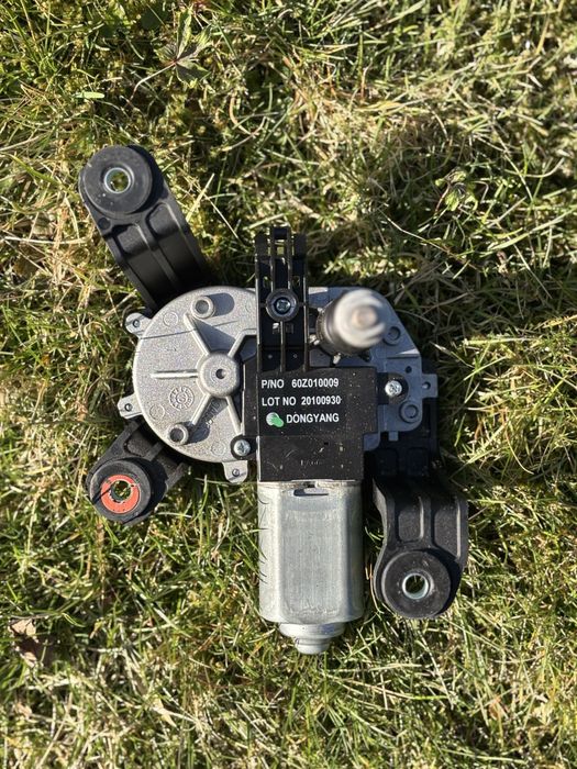 Silniczek mechanizm wycieraczki Opel Astra J Hatchback 2011