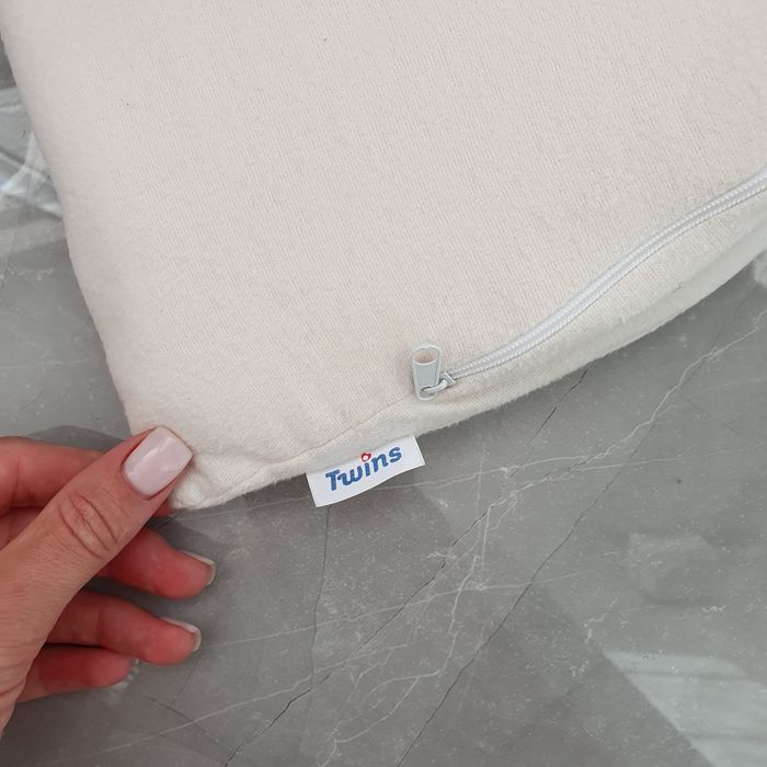 Ортопедична подушка в люльку