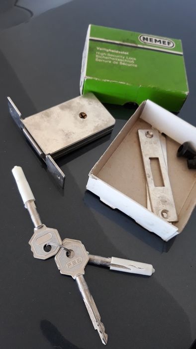 New Triangular Security Lock443395293630310401