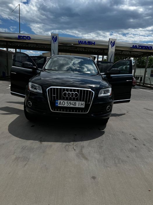 Продам Audi Q5 2.0 бензин.