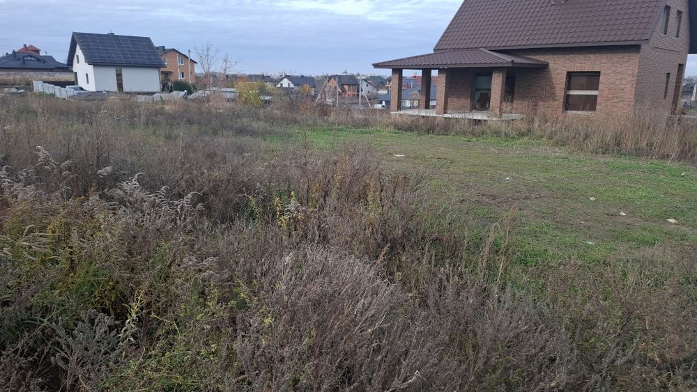 Земельна ділянка 10,8 сотих