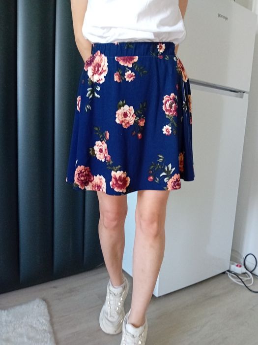 2 Спідниці розміру XS, S за 60 гривень