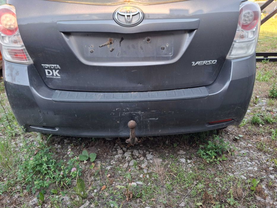 Toyota verso 09-12 zderzak tylny tyl 1g3