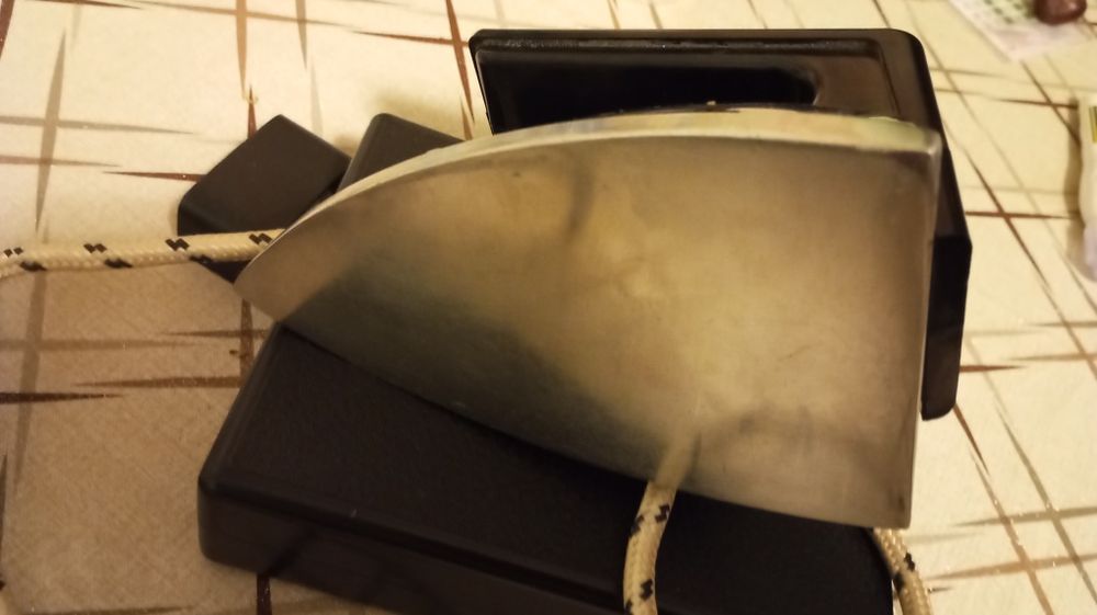 Продам советский складной утюг