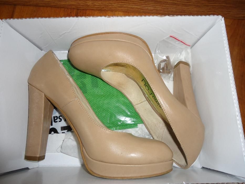 Buty skórzane czółenka beż  37.5