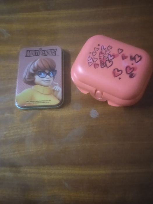 Caixas e estojo de maquilhagem