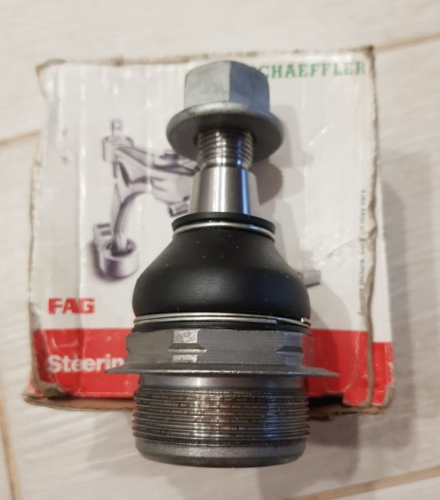 Правая шаровая опора на Рено Мастер3 FAG