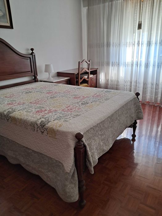 Arrenda se quarto