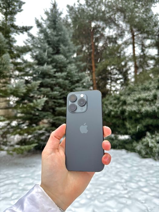 iPhone 15 Pro 128 GB Black Titanium Neverlock