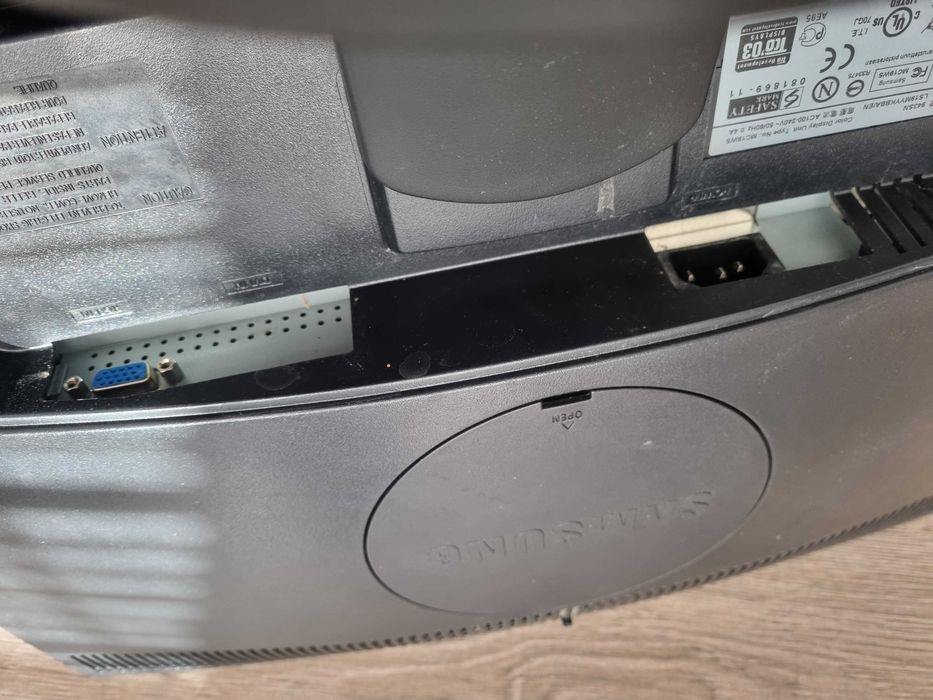 Монітор Samsung sync master 943