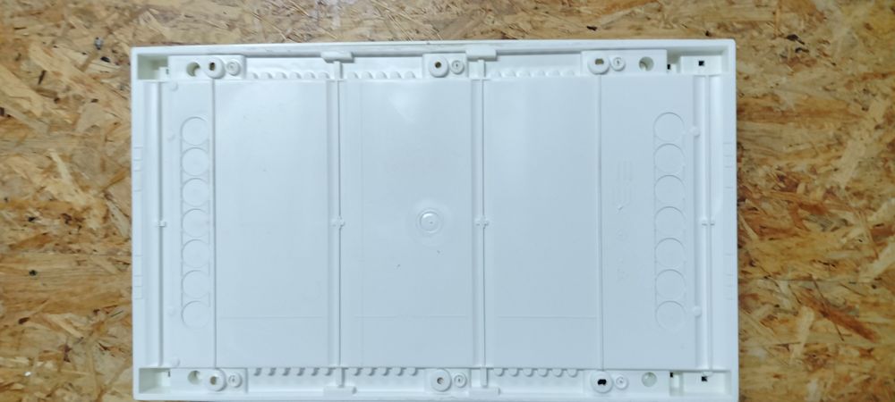 Rozdzielnica Hager natynkowa 3x12