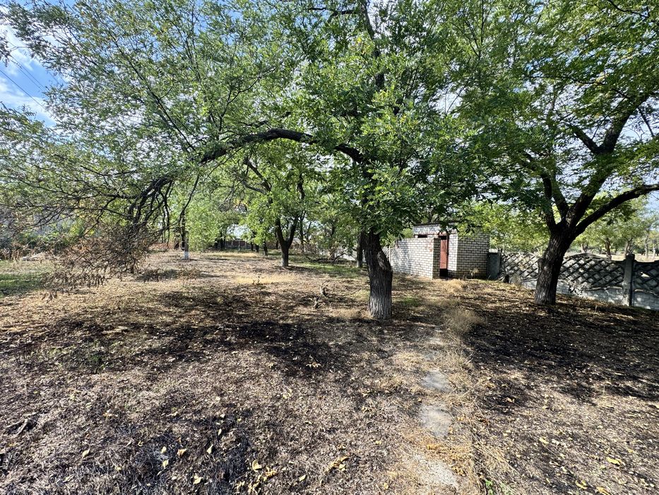 Продаж Адмінбудіілі з власною территорією м.Снігурівка Башт.  р-ну