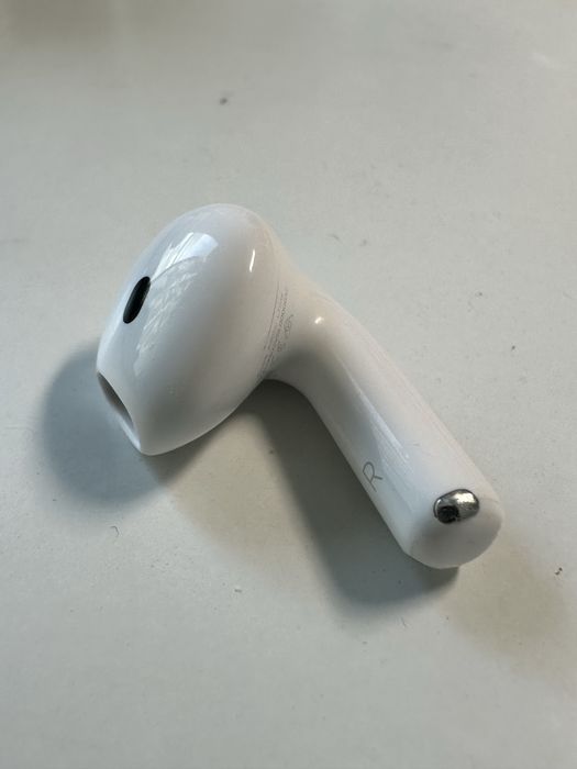 Правий Airpods 4 Right A3050 А3053 А3058