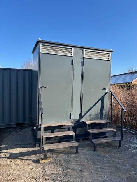 Kontener WC podwójny ze zbiornikiem na fekalia