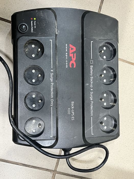 Zasilacz awaryjny APC back-UPS 400 - uszkodzony