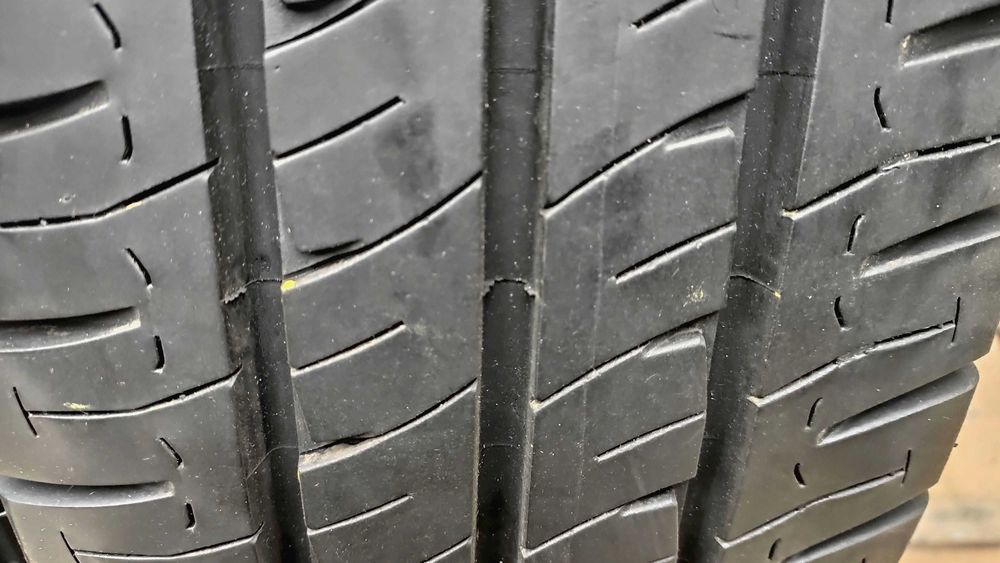 Шини 225/75R16C Michelin . 9мм. с нові