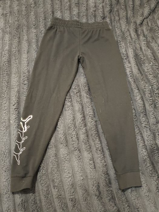 Продам штани Пума в хорошому стані