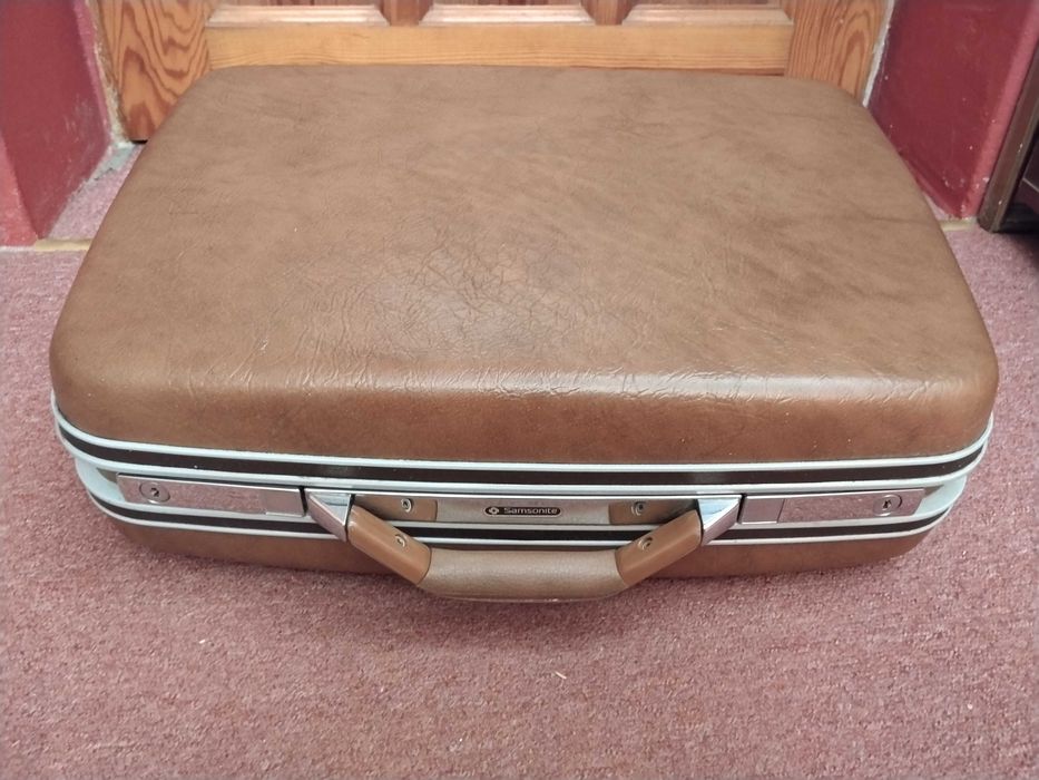 Walizka Samsonite Silhouette . Kufer podróżny zamykany na klucz . Vintage lata 70-te