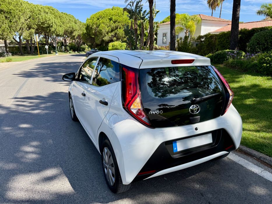 TOYOTA Aygo Garantia Toyota até 2031 -  1.0 Gasolina • 12/2021 • 71.661 km