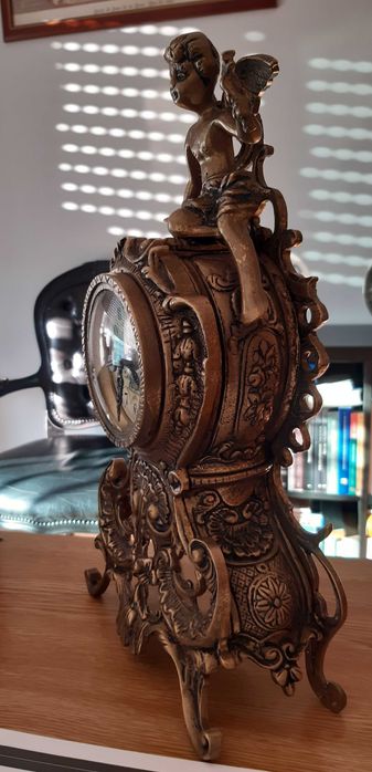 Antigo Relógio de Mesa em latão maciço