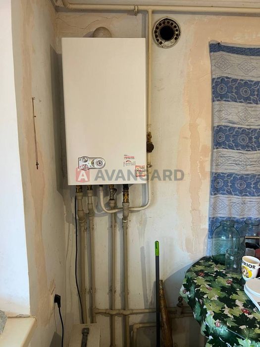 Продаж будинку+8соток приватизованої землі+літня кухня. Запоріжжя ліве